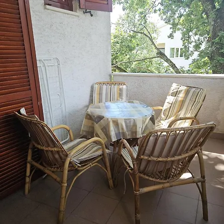 Apartment Ozren *